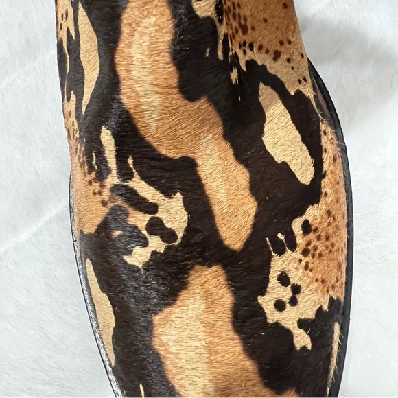NEW Donald J Pliner Paige Animal Print Calf Hair Booties - Picture 6 of 12